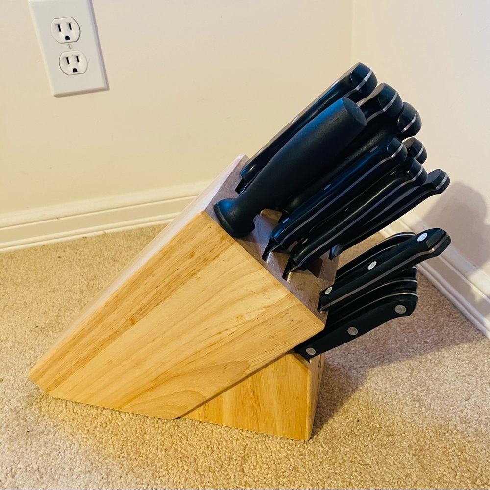 J.A Henckels Classic 16-Pc. Knives & Block Set black - Picture 10 of 12